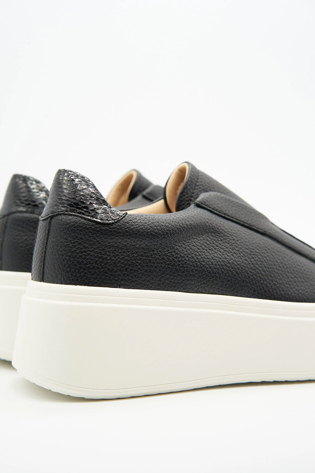 Platform Pumps Black - Image 4