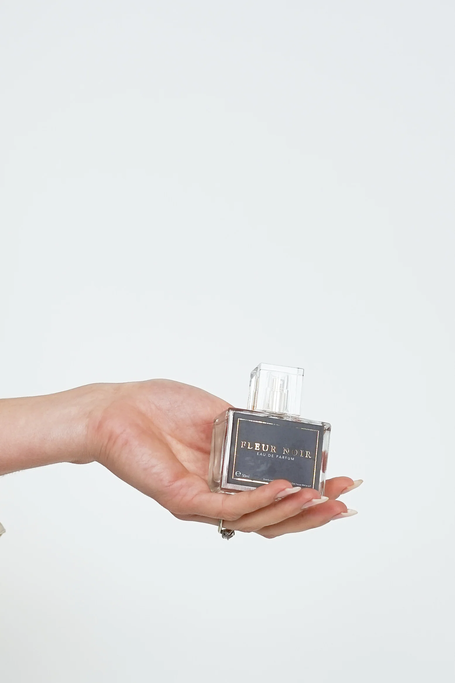 Fleur Noir Fragrance - Image 4