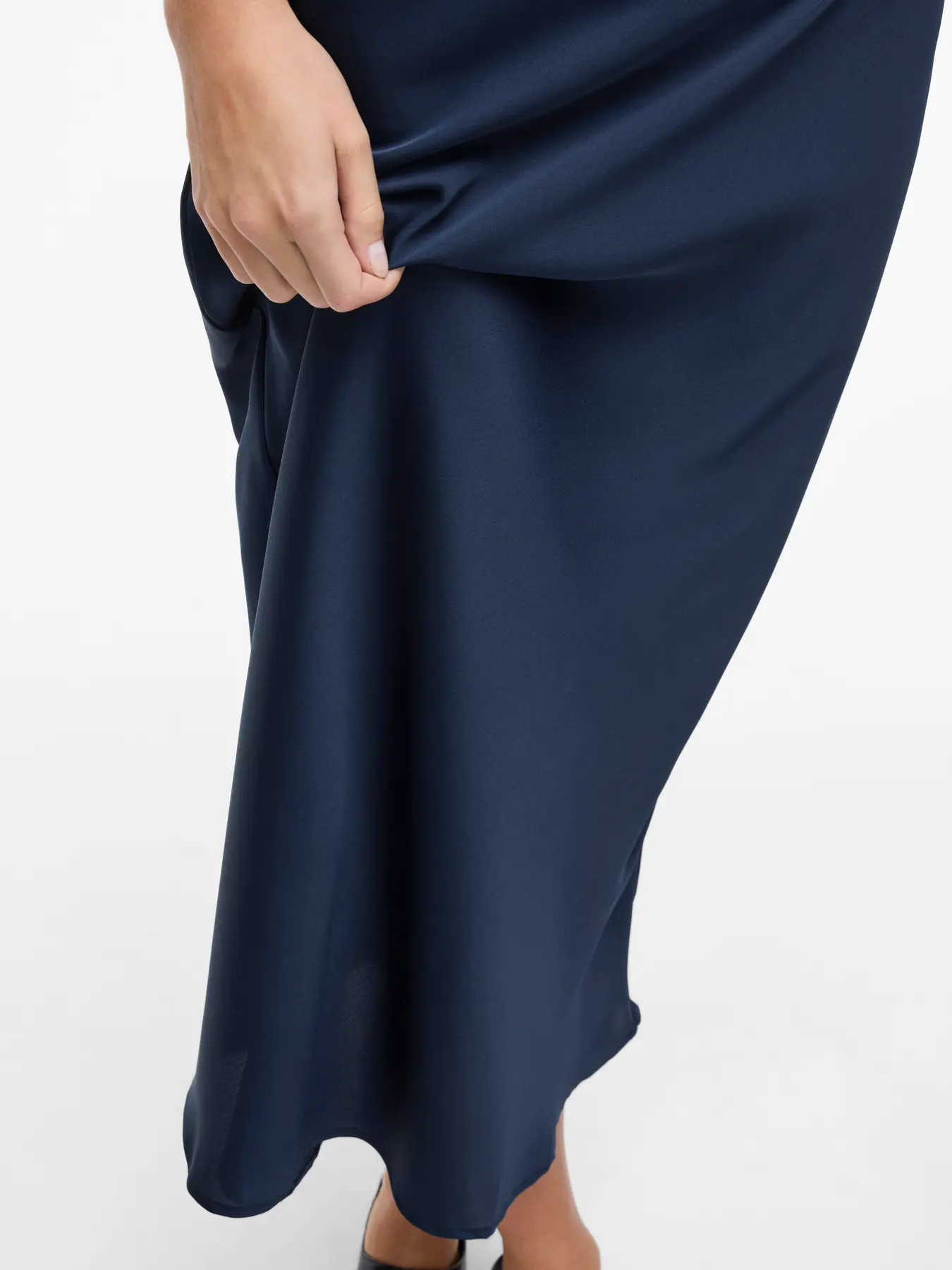 Viellette Maxi Skirt Navy - Image 7